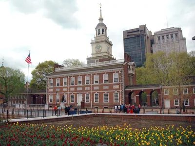 Philadelphia 2 Hour Electric Cart Tour of Historic Landmarks and City Highlights