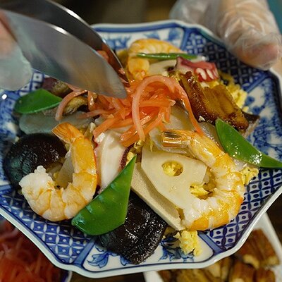 Cooking and Eating Bara Sushi