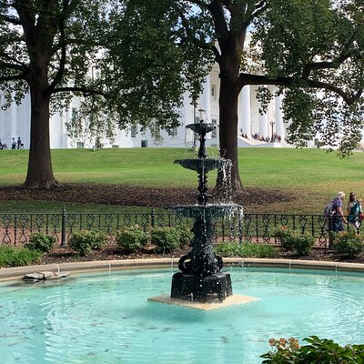 Capitol Steps and Stories Walking Tour