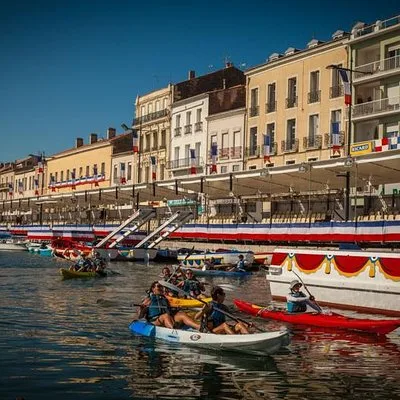 3 Hour Sea Kayak Trip in the Canals of Sete