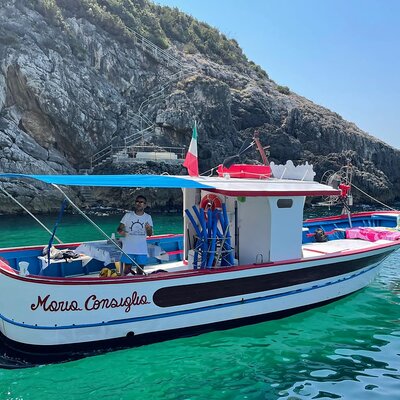 Tour the Caves of the Corsairs Private