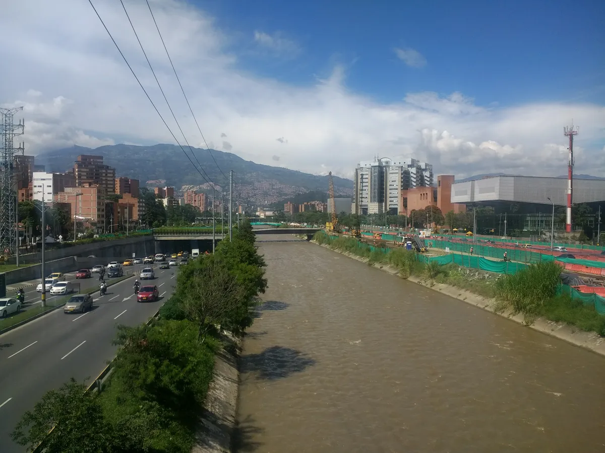 Medellín Essential E-Bike Tour: History and Local Life