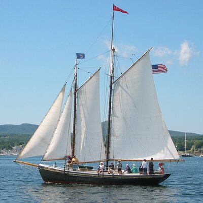 Day Sails and Sunset tours on Schooner Surprise in Camden Maine
