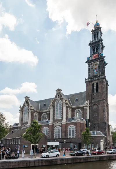 Amsterdam 1-Hour Canal Cruise in Open Electric Boat with Unlimited Drinks Option
