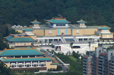 Taipei City Morning Tour with National Palace Museum Entry, Chiang Kai-Shek Memorial Hall & Longshan Temple