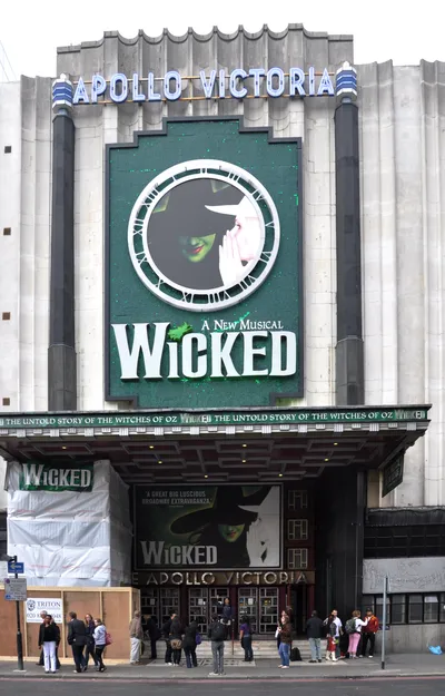 London Theatre Show: Wicked the Musical at Apollo Victoria Theatre