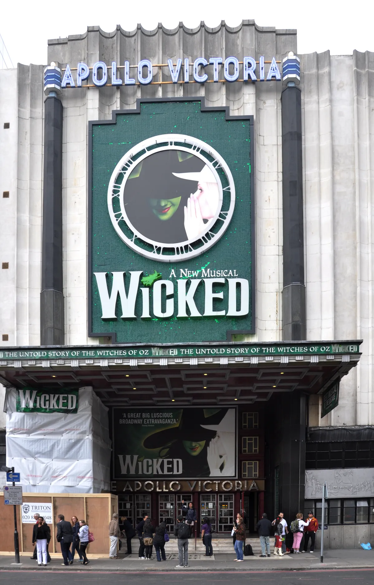 London Theatre Show: Wicked the Musical at Apollo Victoria Theatre