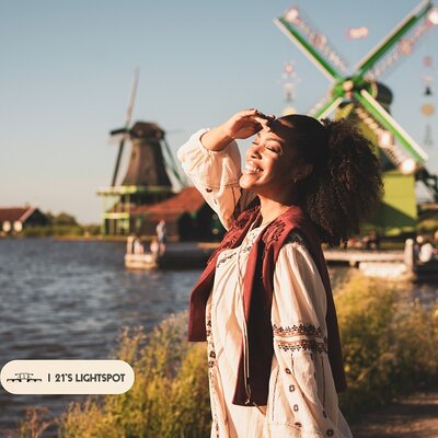 Private Photoshoot in Zaanse Schans with Windmills