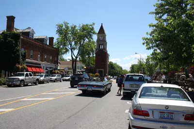 Niagara Day Tour from Toronto with Niagara on the Lake and Boat Ride