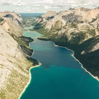 30 Minute Helicopter Tour over Lake Minnewanka, Banff