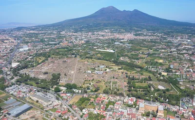 Pompeii Private Tour with an Archaeologist and Skip The Line
