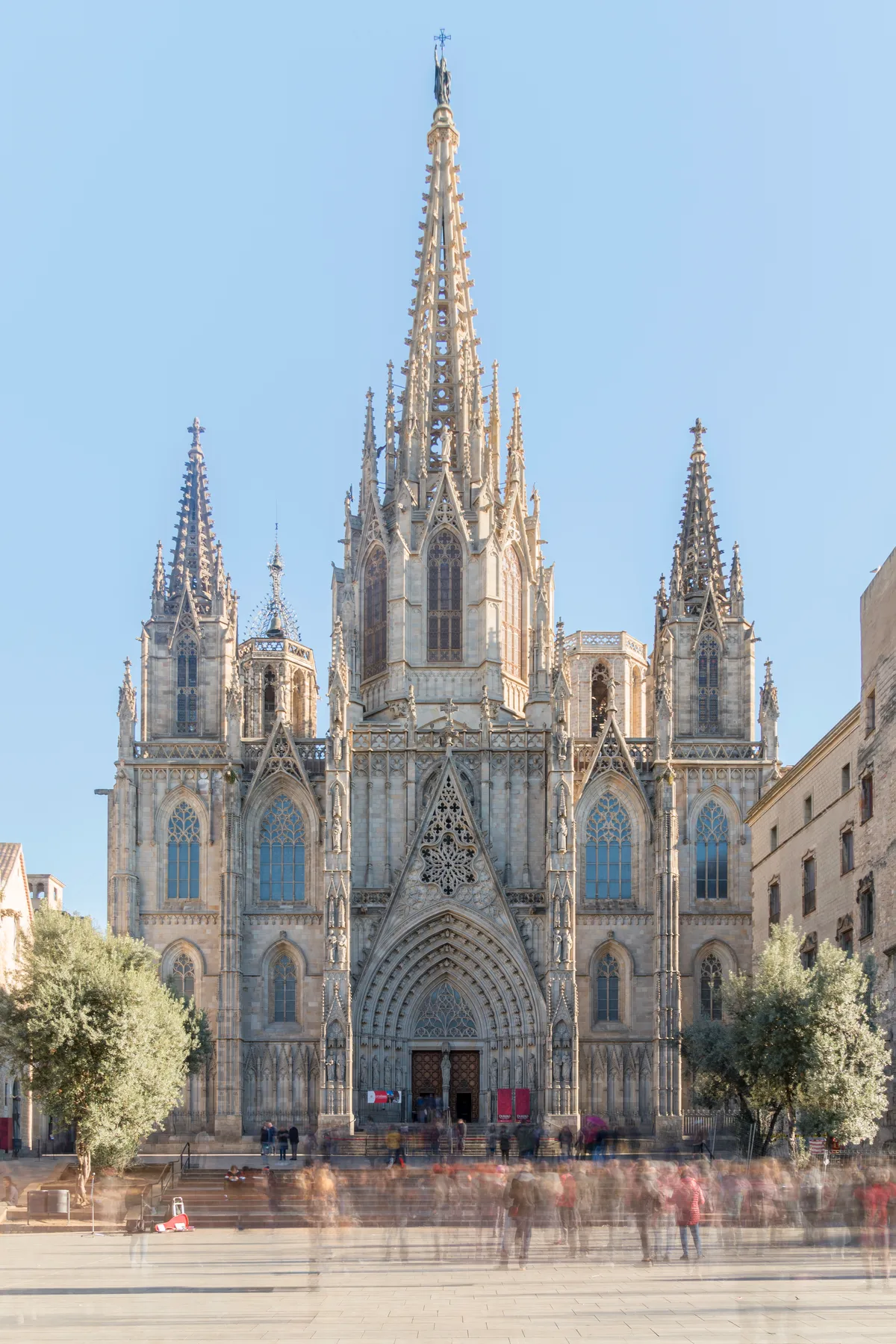 Barcelona Walking Tour of Old Town, Gothic Quarter, Ramblas, and Gaudi Architecture