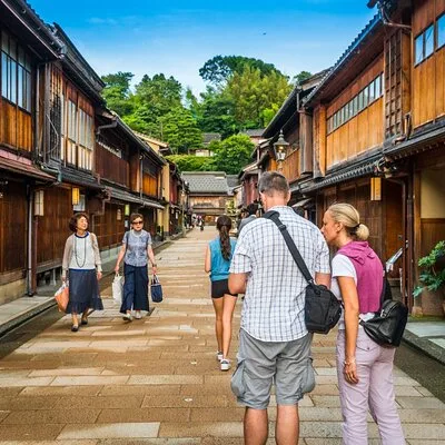Kanazawa Private Family Tour with a Local – Flexible Meet-Up