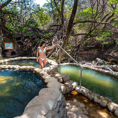 Leona Waterfall - Rincon De La Vieja