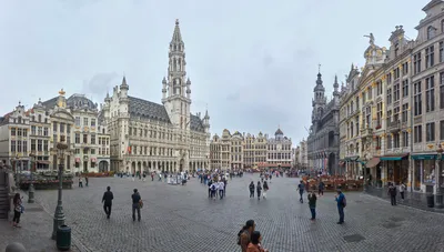 Brussels Walking Tour with Belgian Beers, Chocolates, Fries, and Waffle Tasting