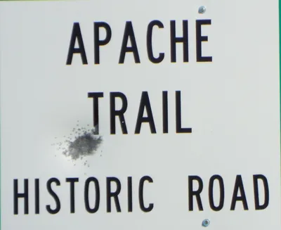 Apache Trail Small-Group Day Tour with Dolly Steamboat from Phoenix