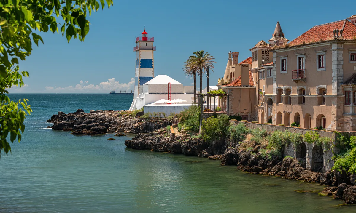 Surf Lesson in Cascais with Certified Instructors