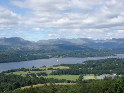 Lake District Full-Day Mountain Goat Tour of Ten Lakes from Windermere