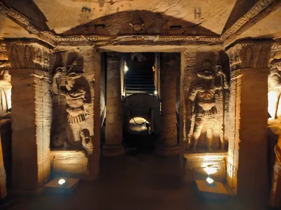 Alexandria Full-Day Trip Including Catacombs of Kom El Shokafa, Library of Alexandria, Montazah Gardens