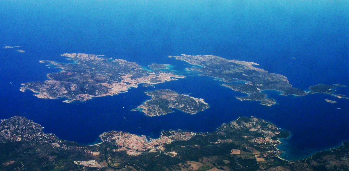 Monomaran Boat Tour to La Maddalena Archipelago from Palau
