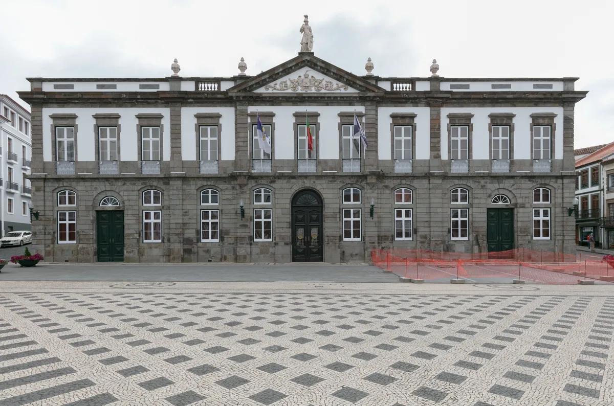 Terceira Island Private Full-Day Tour from Angra do Heroísmo