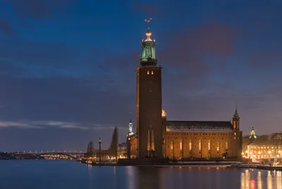 Stockholm City Kayak Tour: 2-4 Hour Guided Paddle of Central Islands and Bridges