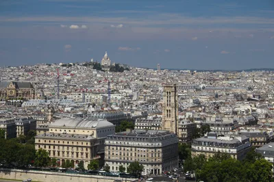 Paris 2-Hour Tour by Vintage Citroën 2CV with Private Guide