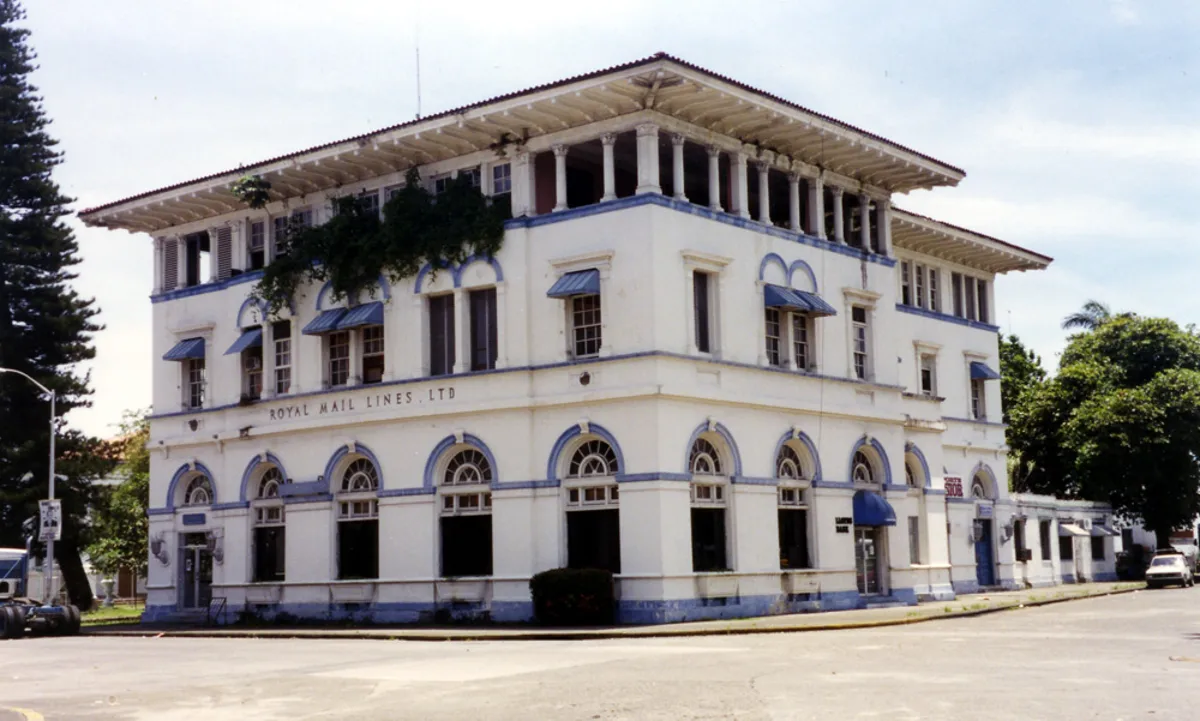 Cruiseline Excursion from Colon: Panama City Tour and Miraflores Locks Visit