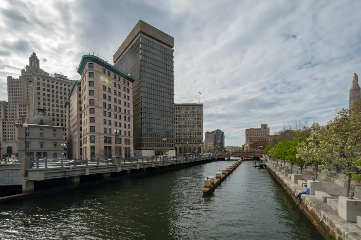 Providence Historic Boat Tour along Providence River