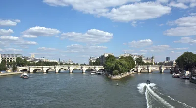 Paris Seine River Guided Cruise Vedettes du Pont Neuf 1-Hour Sightseeing
