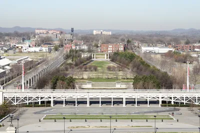 Nashville Combo Tour: Sightseeing, Murals & Brewery or Distillery Visits
