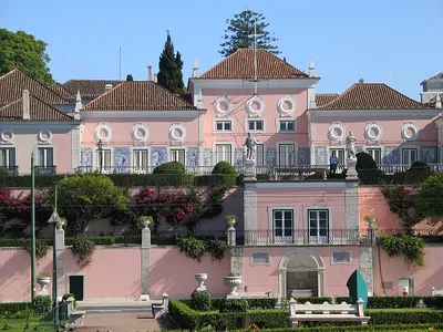 Sintra 9-Hour Small-Group Tour from Lisbon: Pena Palace, Cabo da Roca & Wine Tasting