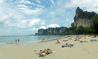Railay and 4-Island Sunset Speedboat Cruise with Night Snorkel in Krabi