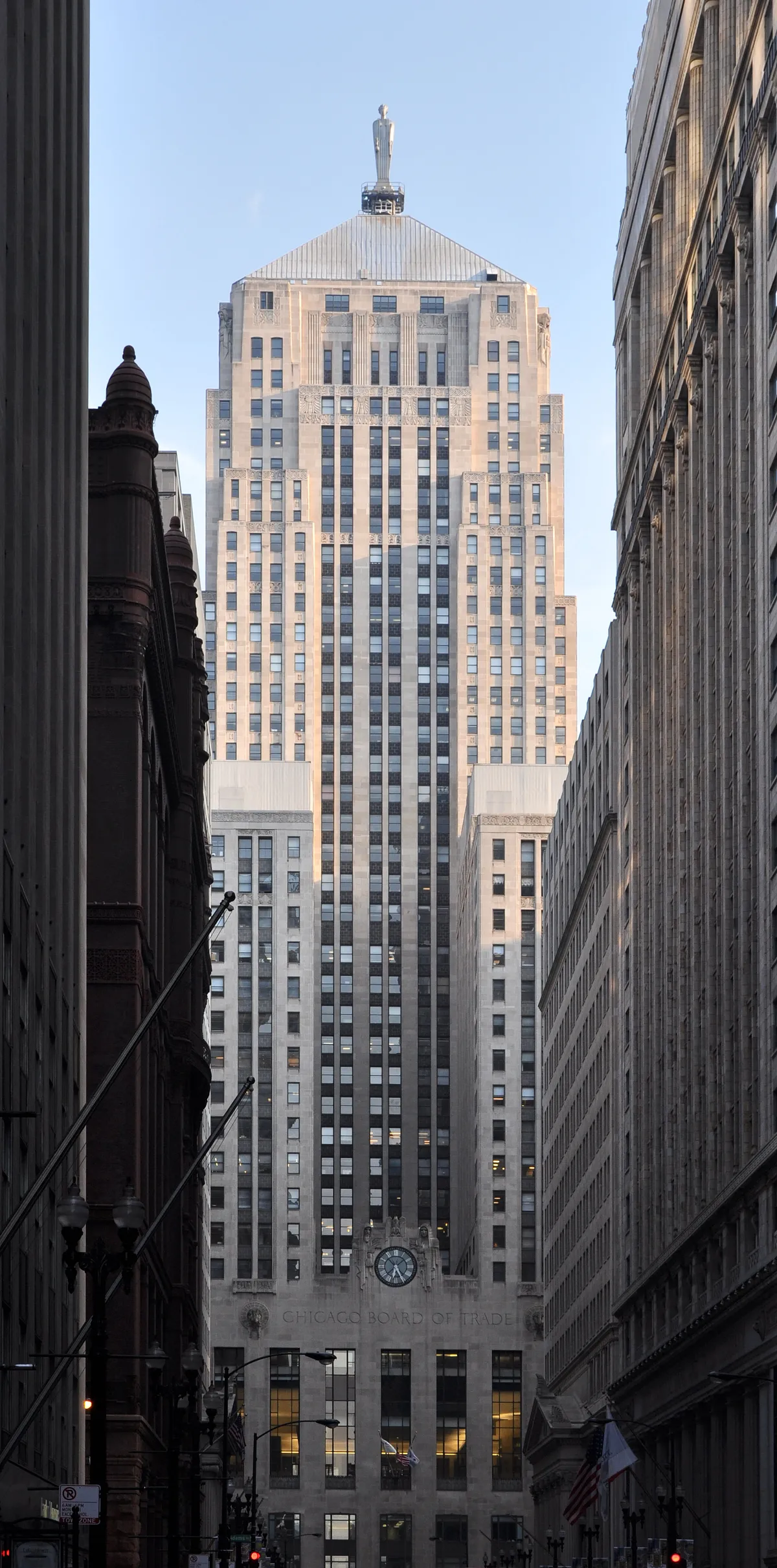 Chicago Architecture Interiors Tour: Dazzling Chicago Board of Trade, Cultural Center & Loop