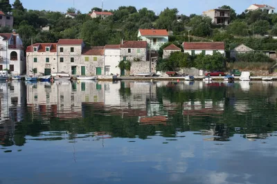 Split Half-Day Boat Tour to Blue Lagoon, Čiovo Island and Trogir