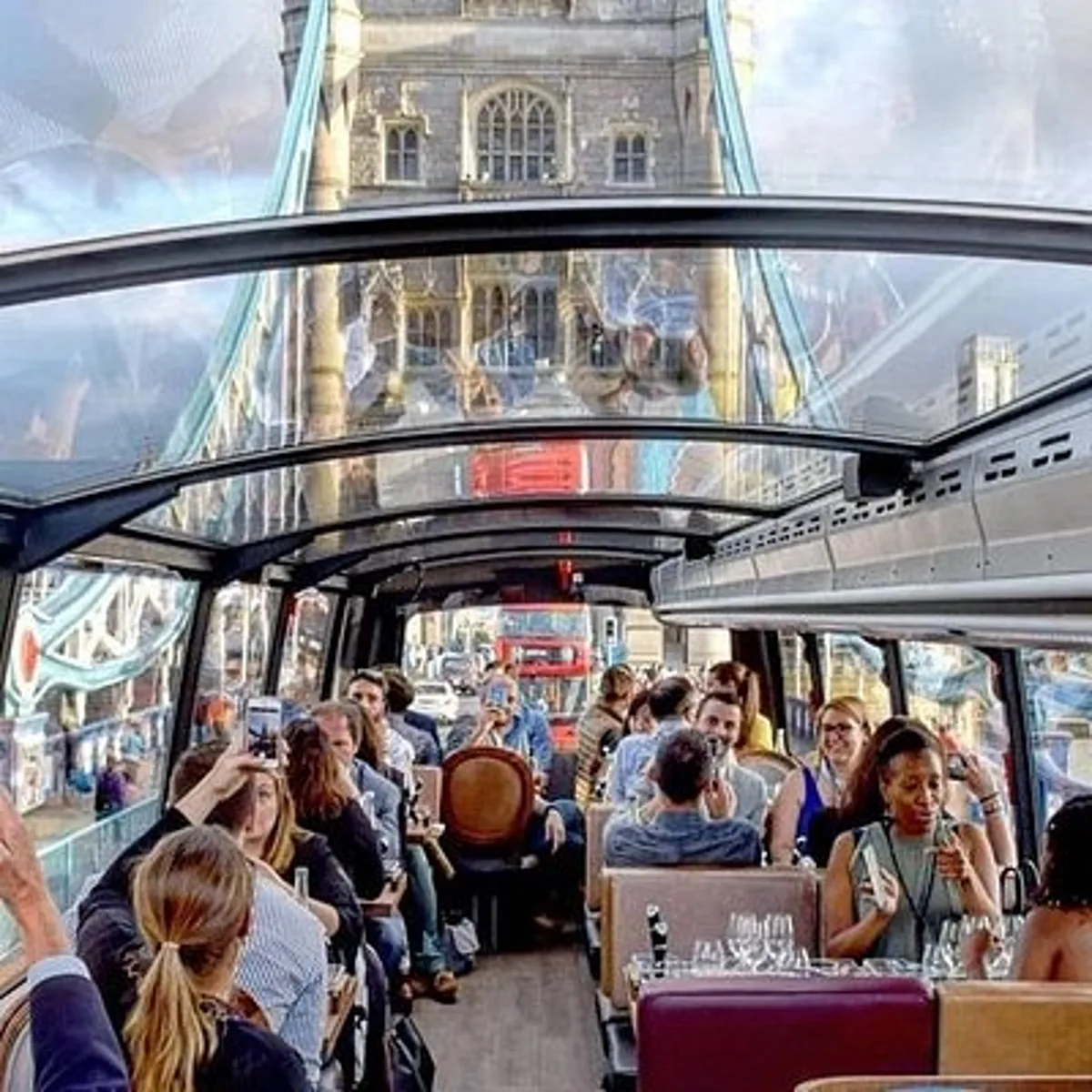 London Scenic Lunch Tour: A Gastronomic Adventure