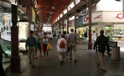 Dubai Private Layover Tour: Gold Souk, Spice Souk, Abra Ride, Dubai Frame, Burj Khalifa, Burj Al Arab, Palm Jumeirah