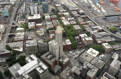 Seattle City Tour with Space Needle, Ballard Locks & Fremont Troll - 3 Hours