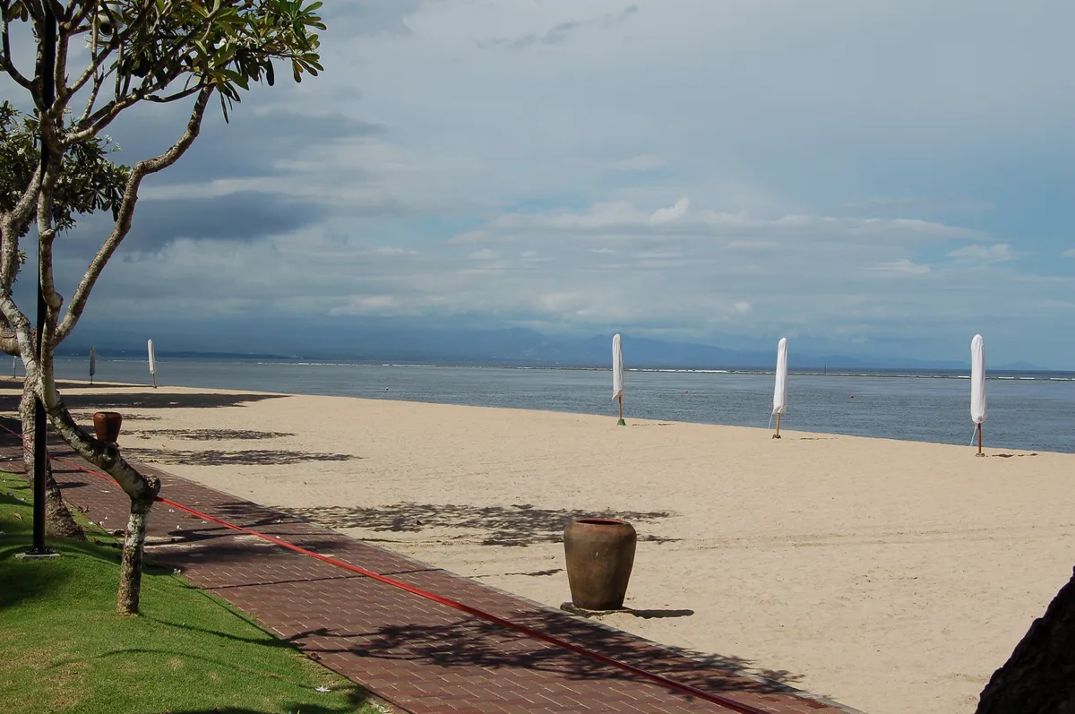 Nusa Penida Day Trip from Sanur: Boat, 4 Snorkeling Stops, Manta Rays & Land Tour