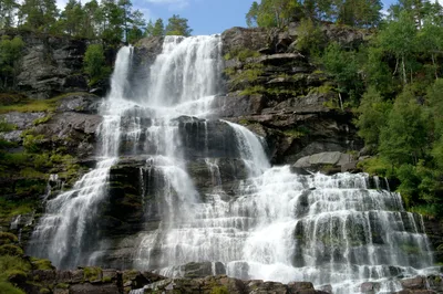 Guided full-day tour from Bergen - Viking Village, Premium Nærøyfjord Cruise and Flåm Railway