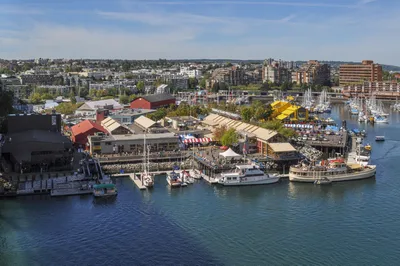 Granite Falls Zodiac Boat Tour from Vancouver by Vancouver Water Adventures