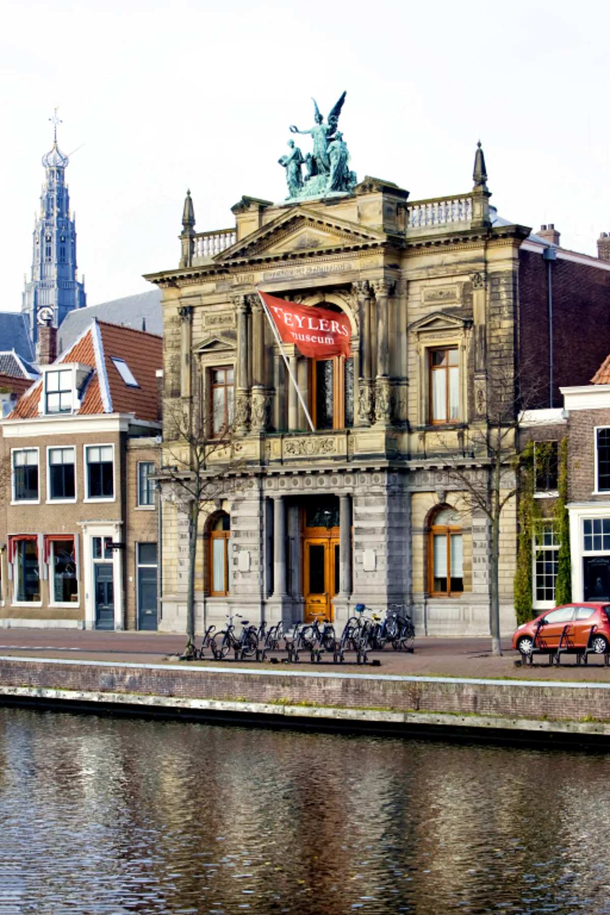 Haarlem 50-Minute Boat Cruise Teylers Museum, Molen de Adriaan, Jopenkerk & Frans Hals Museum