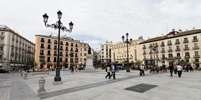 Madrid Royal Palace Expert Guided 2-Hour Tour with Optional Tapas