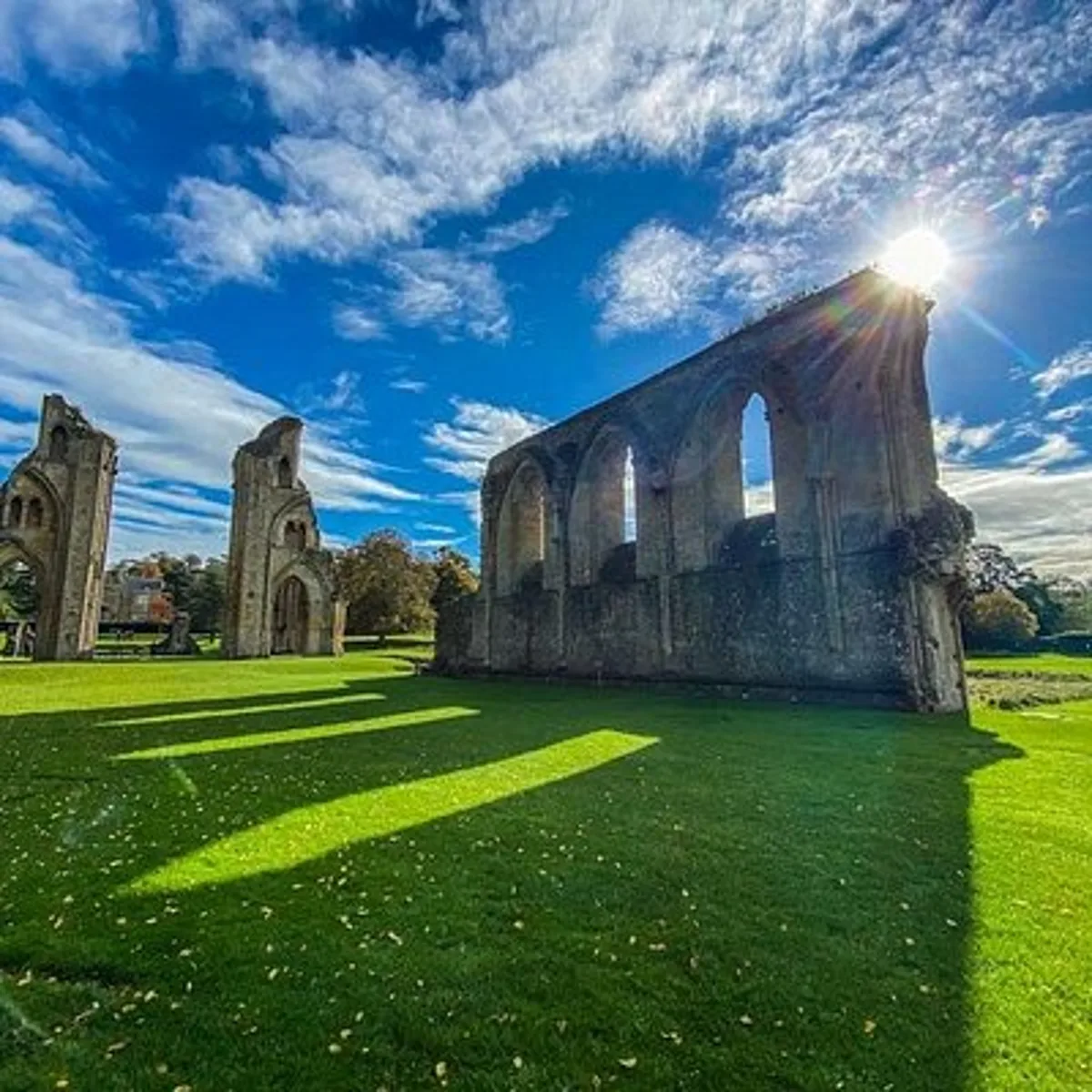 Private Day Tour to Stonehenge and Glastonbury