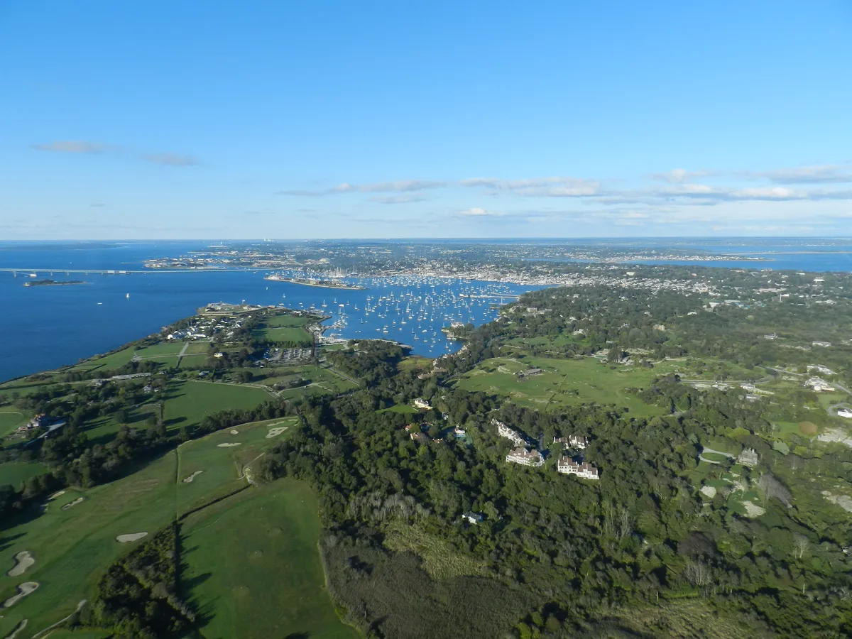 Newport Viking Trolley Scenic Overview of Bellevue Avenue and Ocean Drive