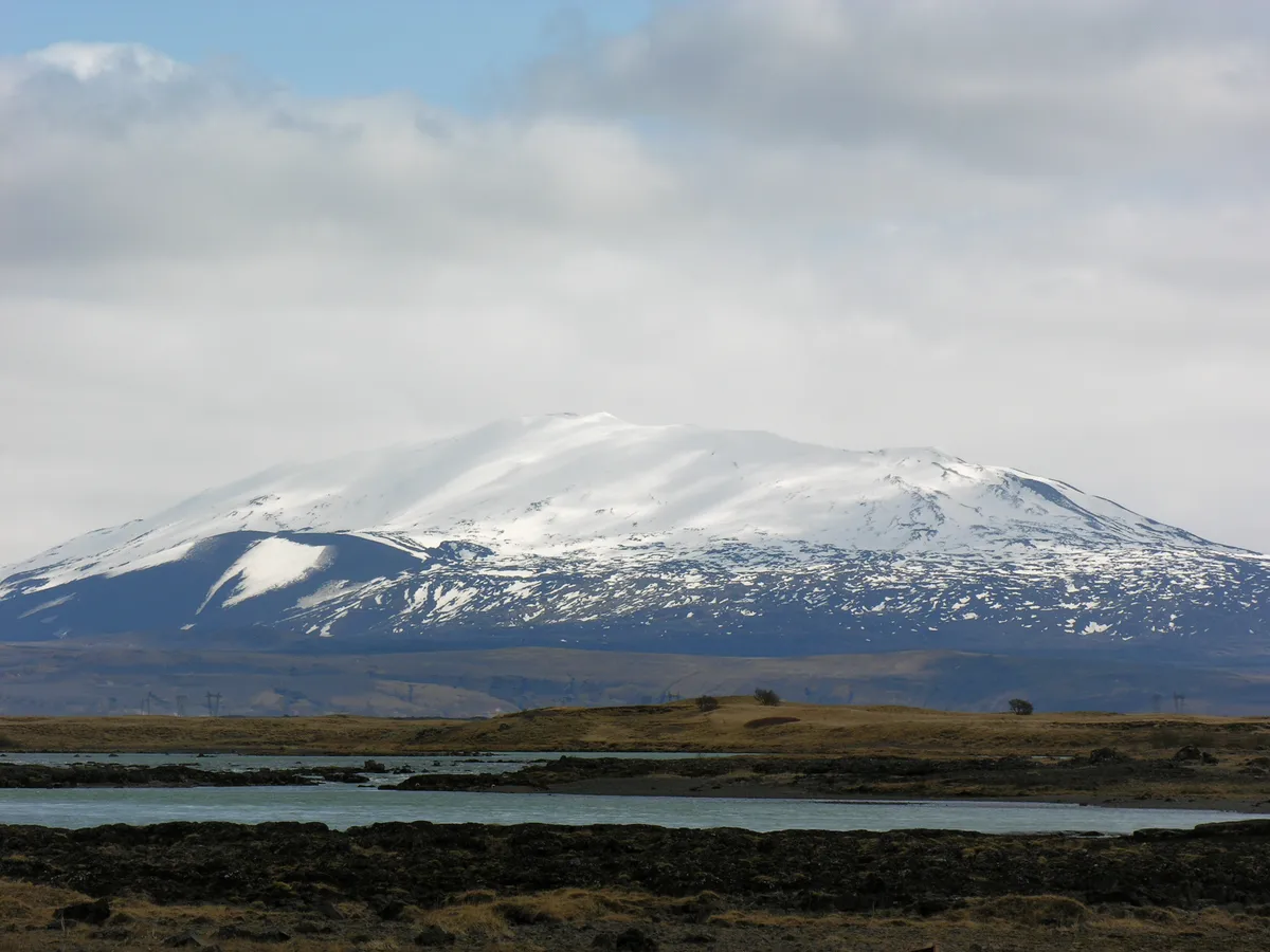 South Coast Waterfalls and Black Sand Beach Tour from Reykjavik: Skogafoss, Seljalandsfoss, Volcanoes and Glacier