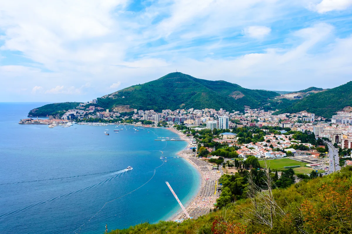 Budva Bay 3-Hour Kayak and SUP Tour to Coastal Caves