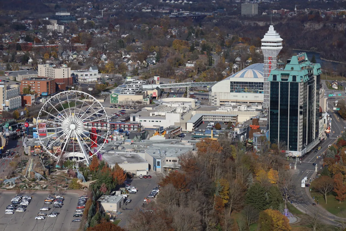 Clifton Hill Fun Pass in Niagara Falls: Admission to 6 Top Attractions