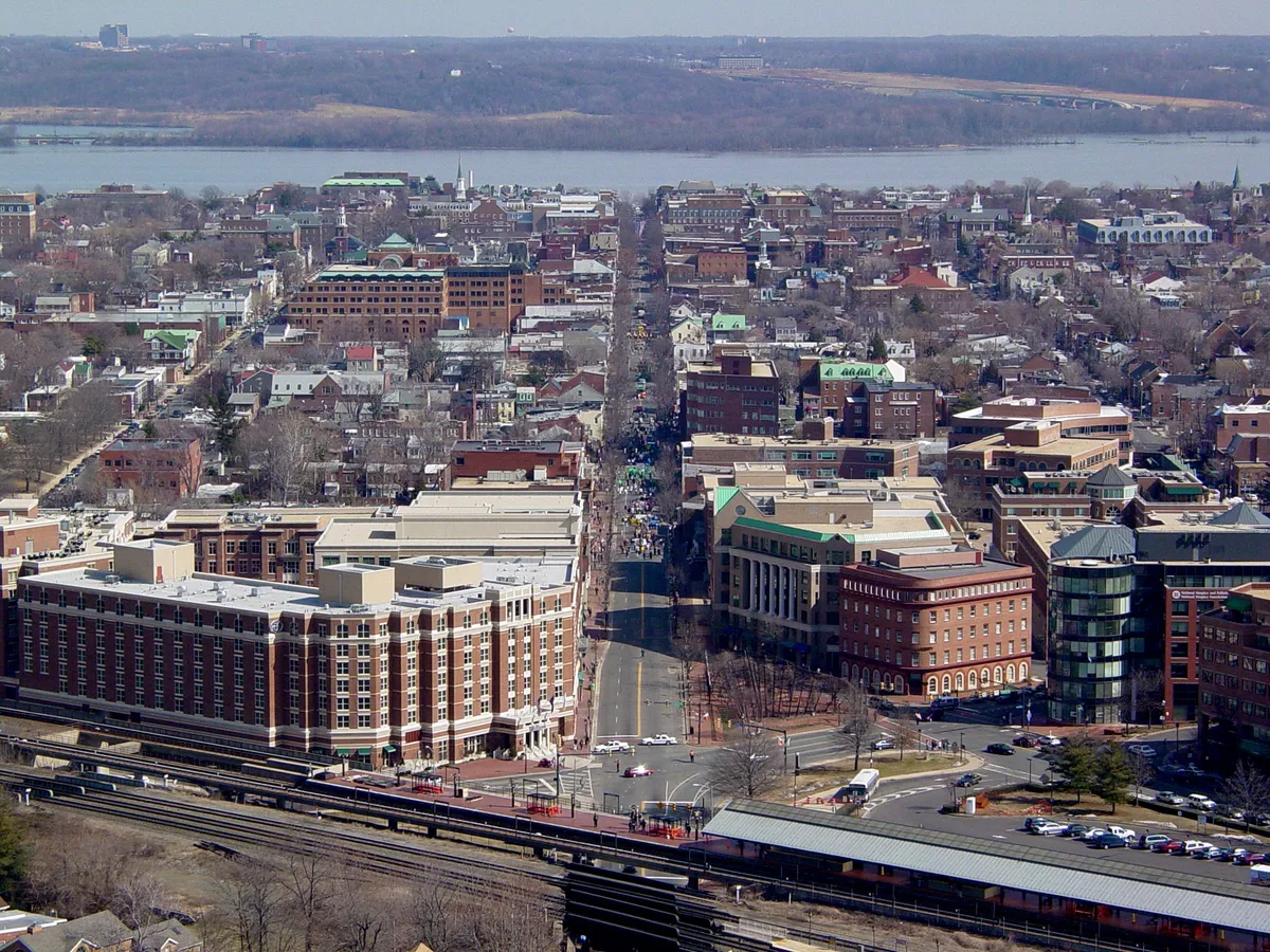 Washington DC Potomac River 2-Hour Scenic Buffet Lunch Cruise