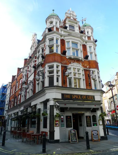 London Eating Twilight Soho VIP Food & Drinks Tour including Chinatown and Seven Dials